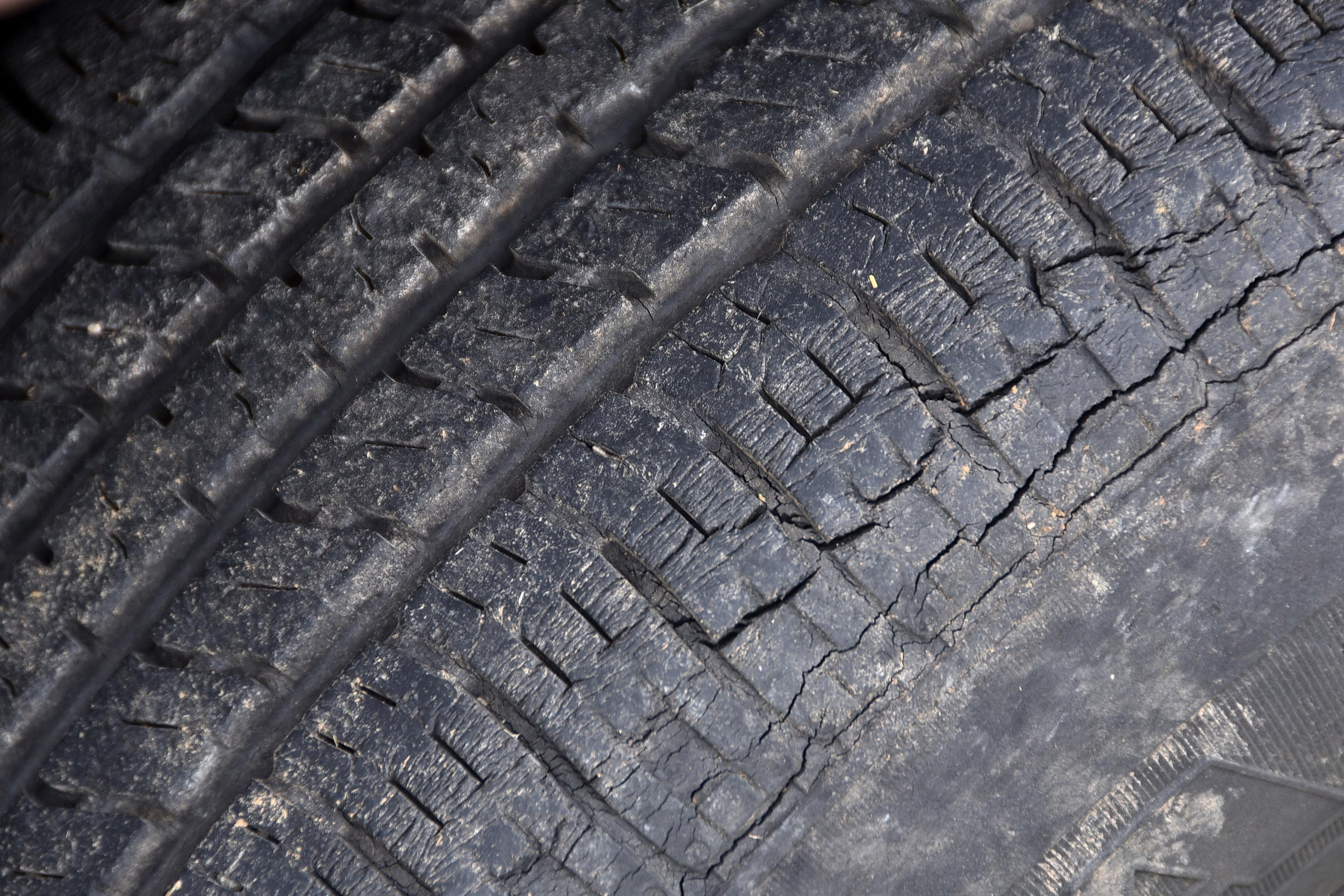 How to Clean Your Tires (Stop Using These Chemicals!)